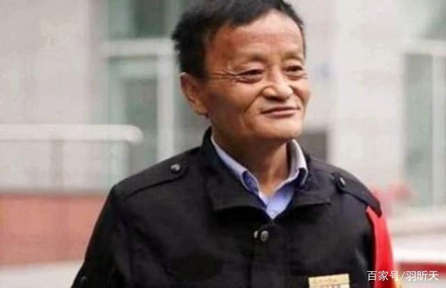 四川“翻版马云”，走红后忘记自己是农民，如今回山里采蘑菇