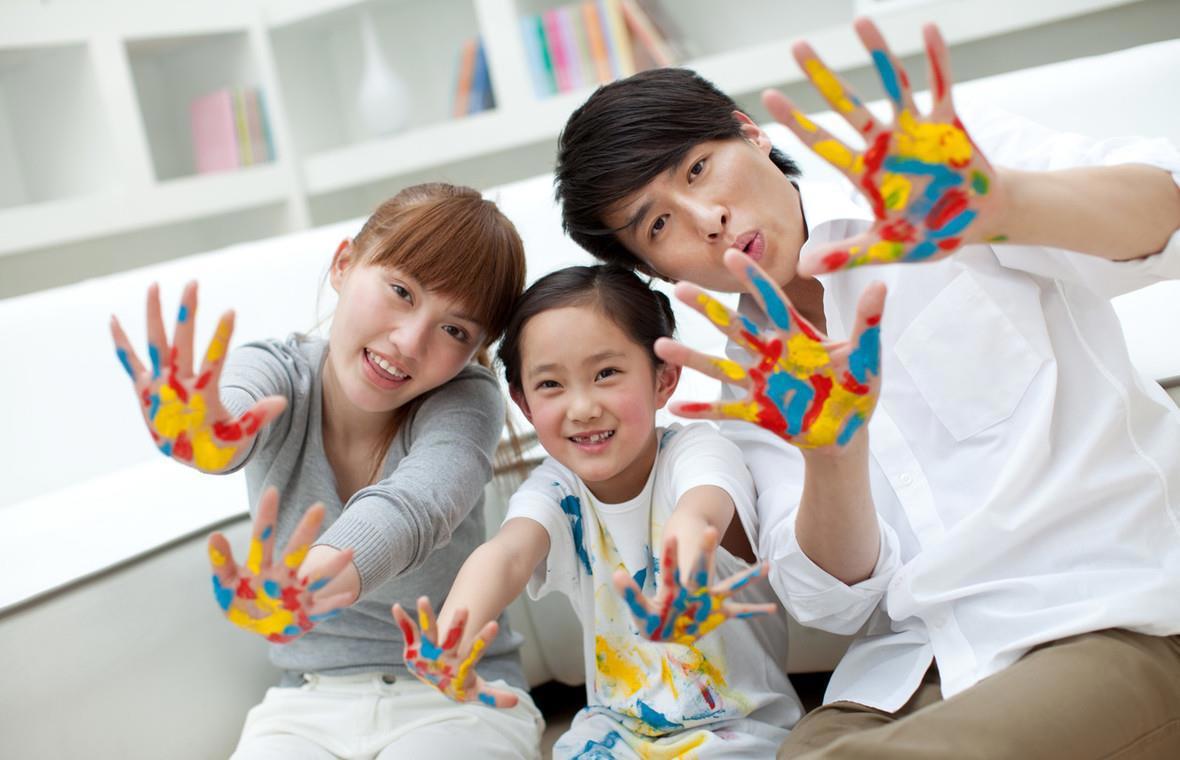 “骄傲”会蒙蔽双眼，从而忽视了自身的不足，谦虚才能不断进步