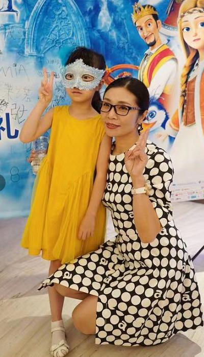 《冰雪女王4：魔镜世界》口碑爆棚系列最佳引爸妈萌娃爆赞