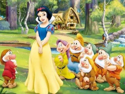 《白雪公主和七个小矮人》睡前故事文字版