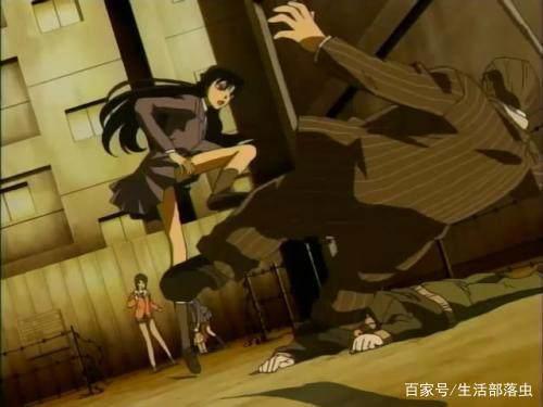 动漫中的几位女汉子，神乐拥有怪力，而她随意操纵电流！