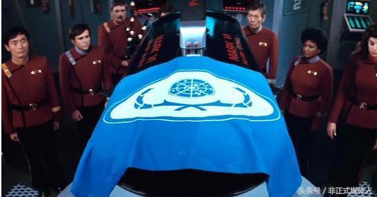 《头号玩家》把一部电影，玩成了动漫与游戏的串烧观众找彩蛋游戏