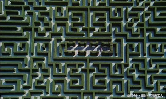 《头号玩家》把一部电影，玩成了动漫与游戏的串烧观众找彩蛋游戏