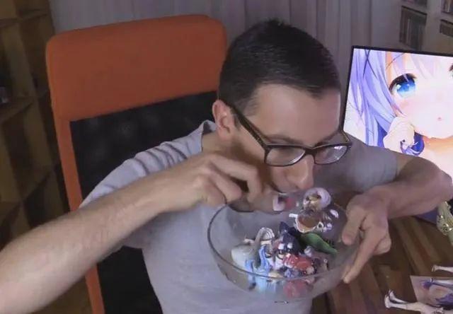 “日本男子失业3年0开销”上热搜！在他身上，我感受到宅男的强大