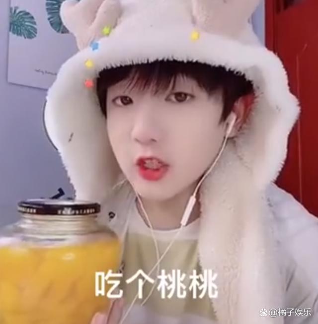 网红迷惑行为接连翻车？为博取流量不择手段，虐狗吃鲨鱼没底线？