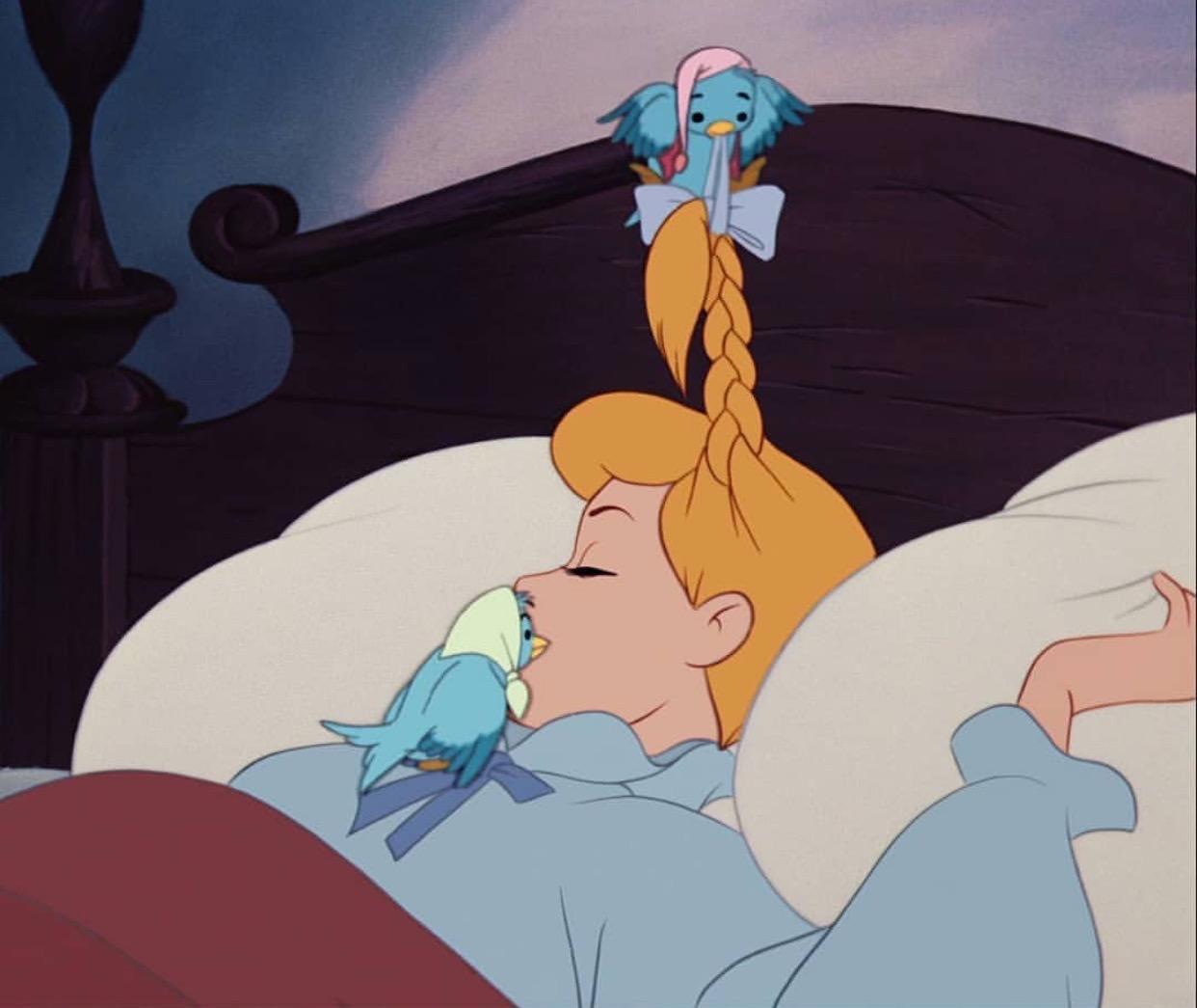 “爆炸头”的迪士尼公主：小美人鱼梳头梳到生气，乐佩变卷发公主