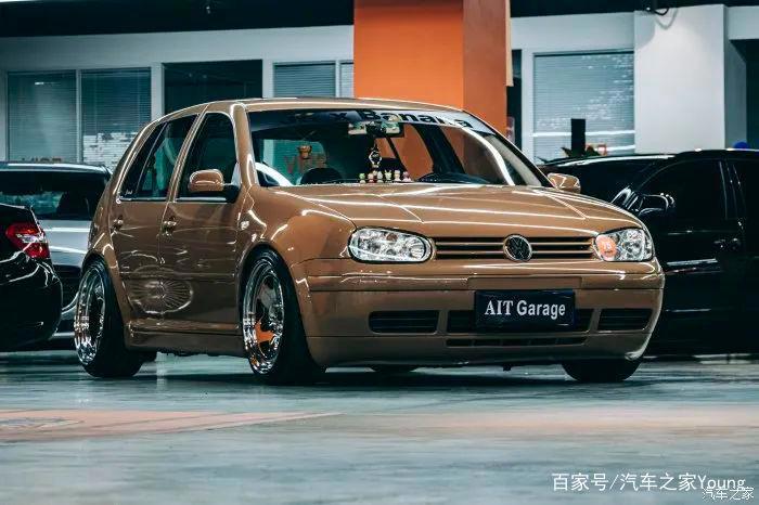 JUICYBOXX超次元改装文化节，满屏JkCos长腿小姐姐！