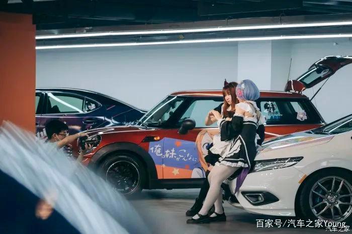 JUICYBOXX超次元改装文化节，满屏JkCos长腿小姐姐！