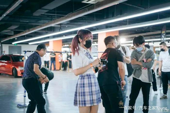 JUICYBOXX超次元改装文化节，满屏JkCos长腿小姐姐！