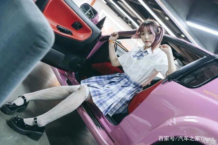 JUICYBOXX超次元改装文化节，满屏JkCos长腿小姐姐！