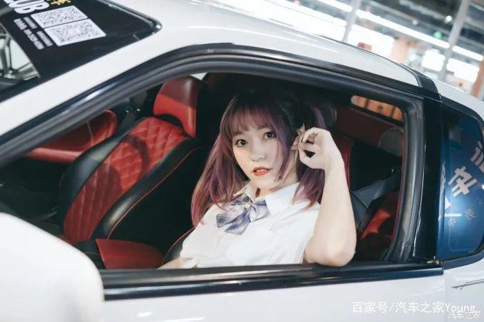 JUICYBOXX超次元改装文化节，满屏JkCos长腿小姐姐！