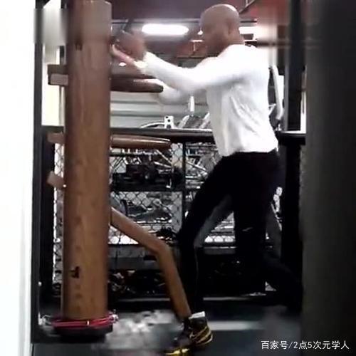 7月新番里这部作品拳拳到肉，酸爽的难以置信