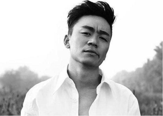 28亿为《疯狂外星人》保底，主演另一影片，他成春节档最大的赢家