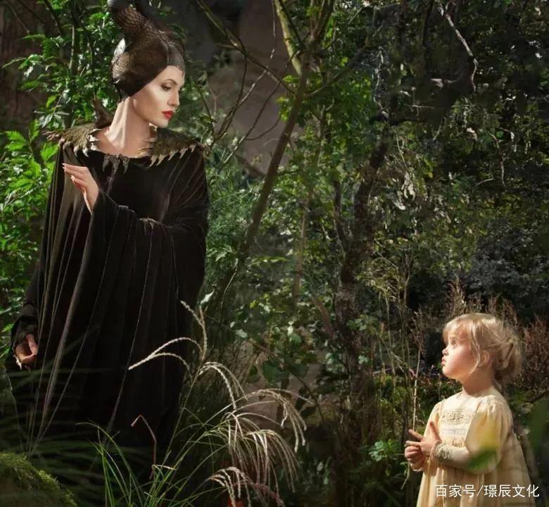 她又来了，还带着你不认识的睡美人