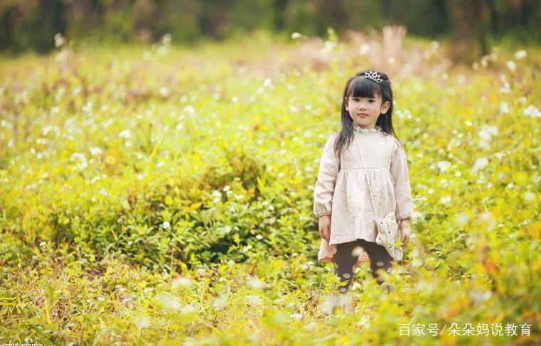 “读万卷书不如行万里路”，家长多带孩子出游，建立孩子的世界观