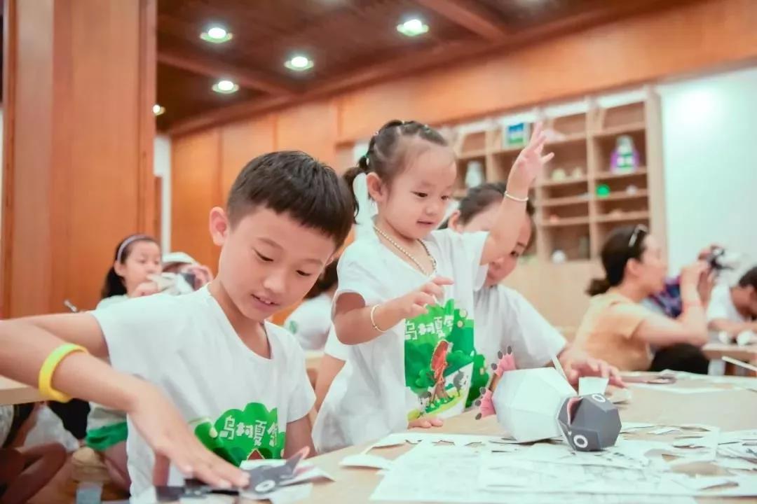 在3岁前看电视与不看电视的孩子，长大后差距很大，家长别不在意