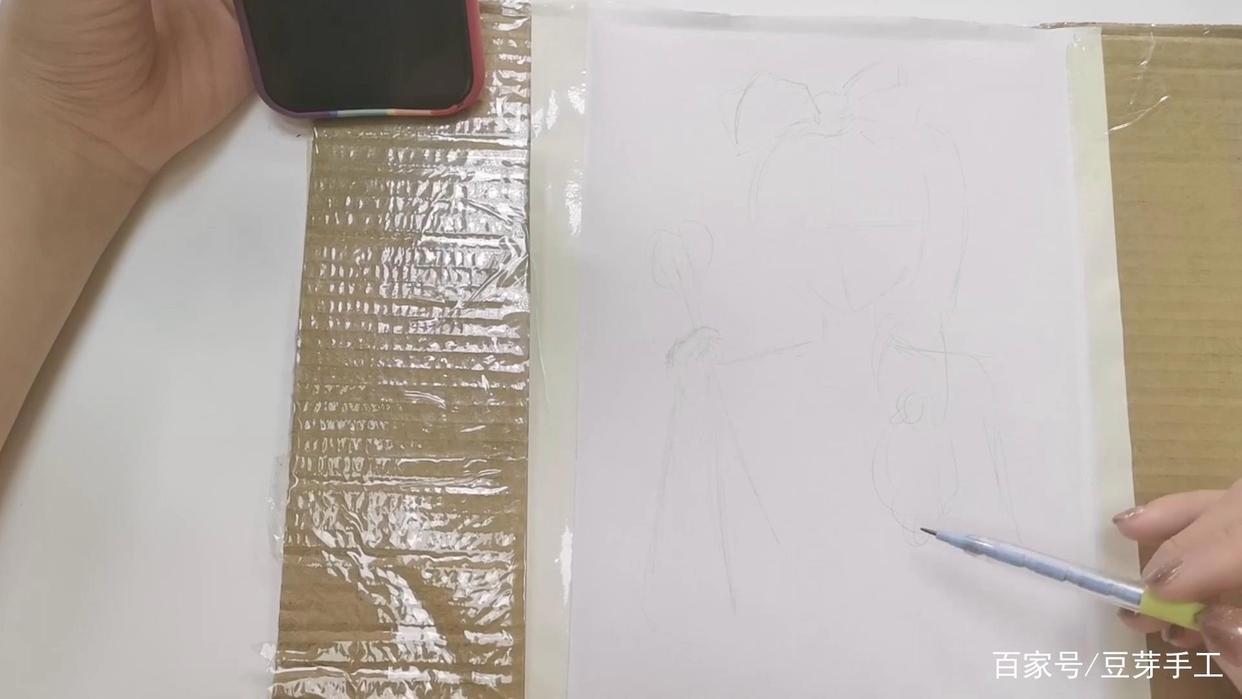 随机画粉丝头像挑战！动漫VS卡通，两姐妹画画PK，谁的成品更惊艳