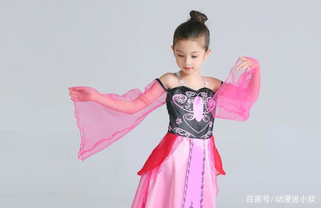 叶罗丽：仙子出场模样各不同，齐娜高贵美丽，冰公主神仙下凡！