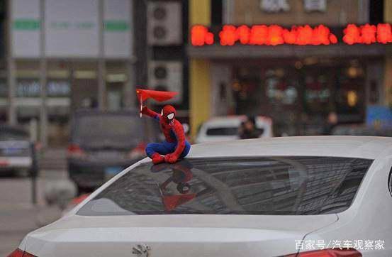 很多车主在后备箱和车顶上放了蜘蛛侠，有什么用？