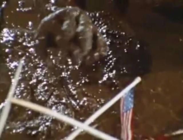 初代奥特曼里最沉重的一集。这个人到底是怪兽还是英雄?