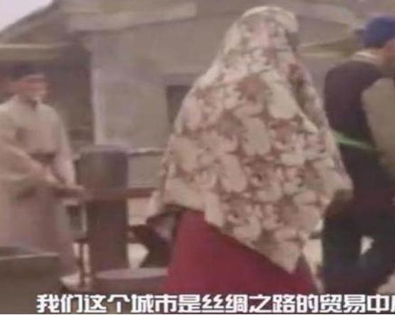 奥特曼：一闪而过的4个中国元素，第一毁故宫，第三扯上王母娘娘