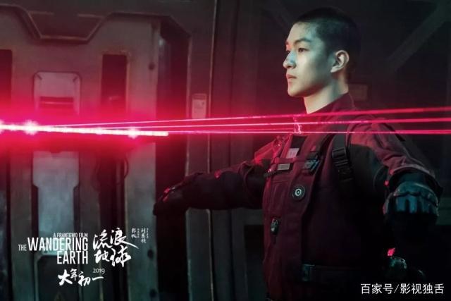 一手怪兽一手精灵，“复婚”华纳的传奇影业这次有点不一样