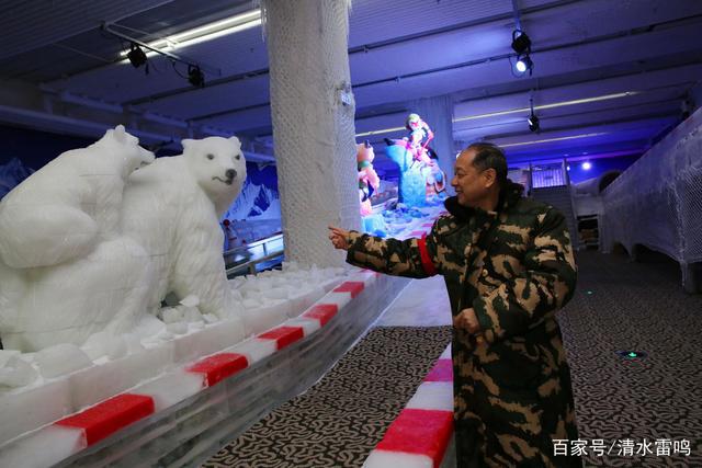 2千吨冰5千万元让地下车库变冰雪世界冰雕师每天挣1千5