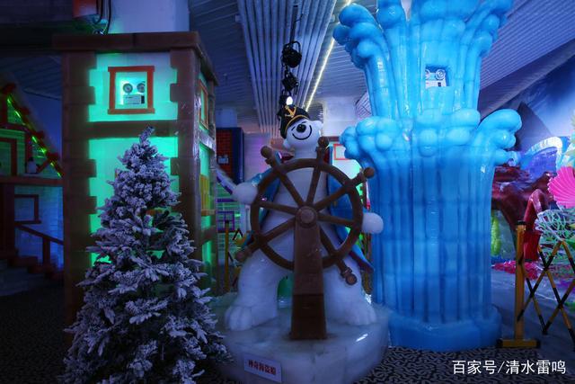 2千吨冰5千万元让地下车库变冰雪世界冰雕师每天挣1千5