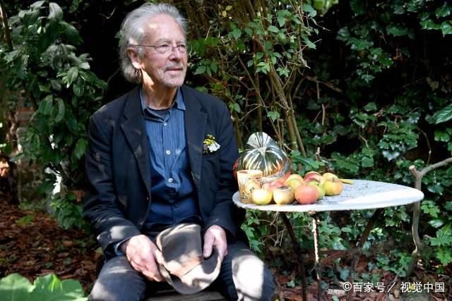 诺奖得主汉德克猫在巴黎郊区生活，9部作品有中文版，你读过没？