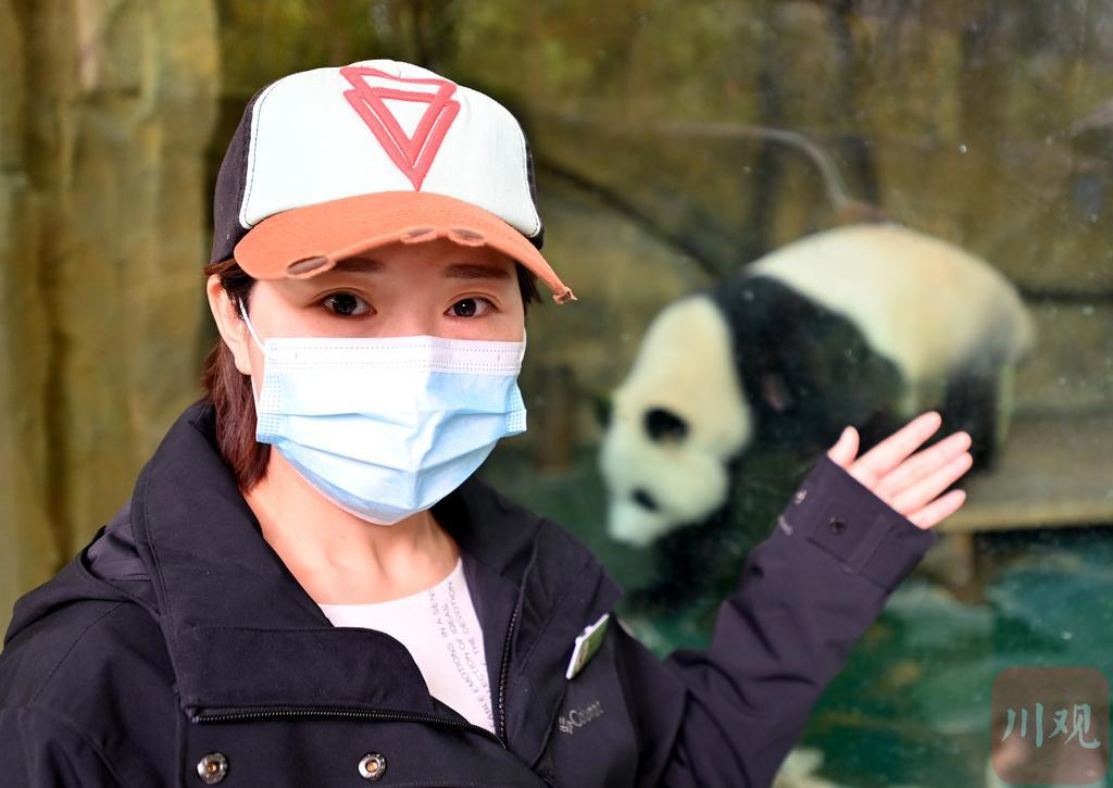 OMG！滚滚de尾巴，真的是白的？！