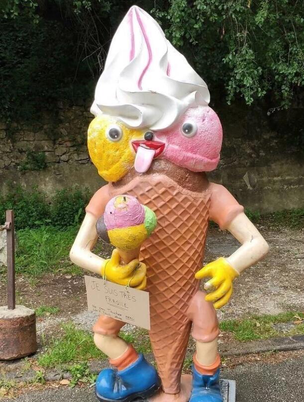 这种设计每一个都很丑，米老鼠可能是得罪了设计师