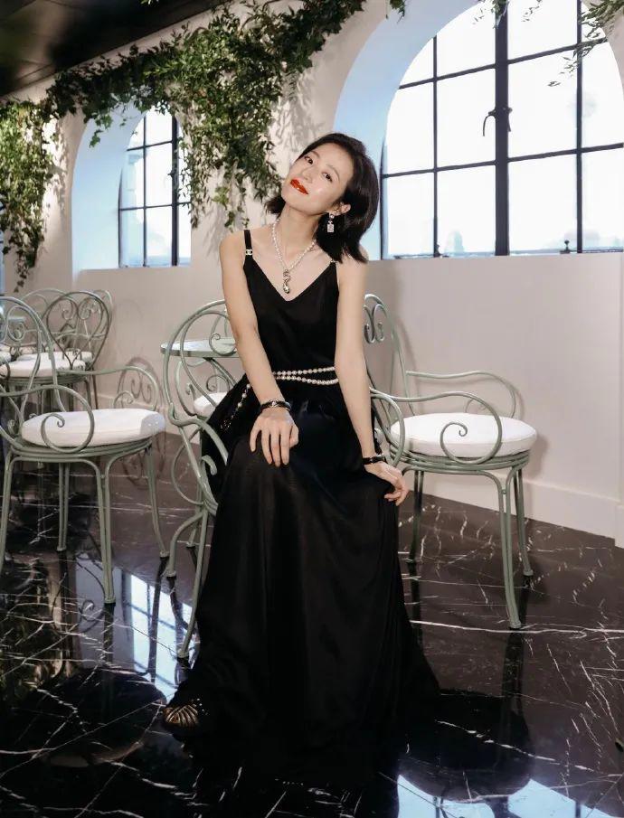 我们没有漫画腿漫画腰，但是动漫人物的穿搭还是灰常值得借鉴的