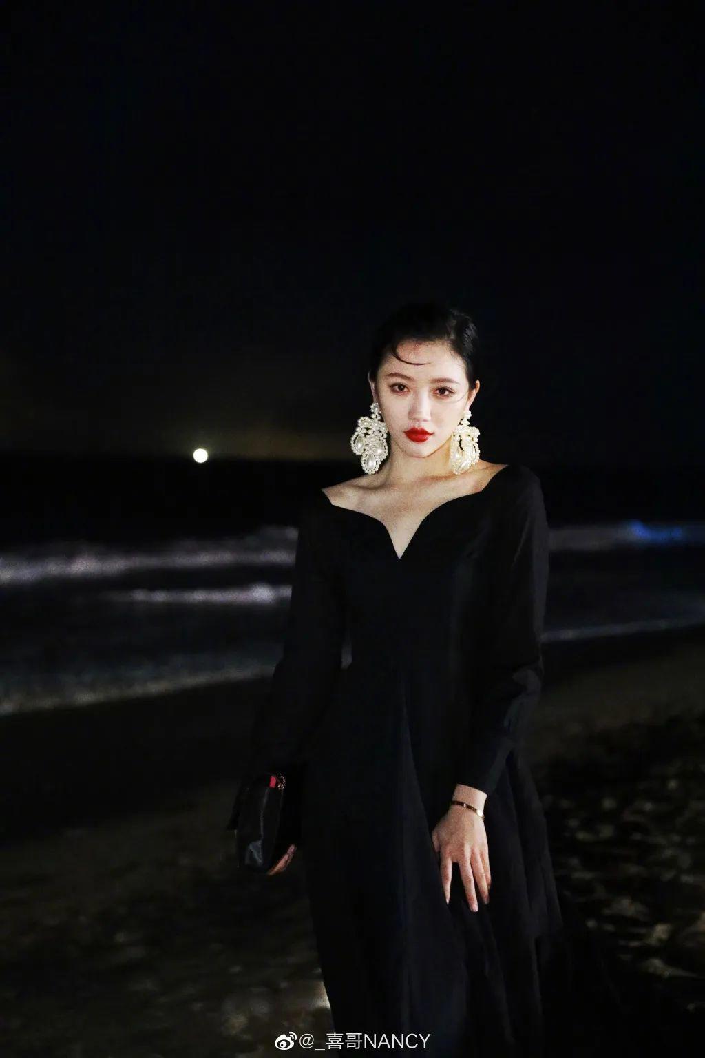 我们没有漫画腿漫画腰，但是动漫人物的穿搭还是灰常值得借鉴的