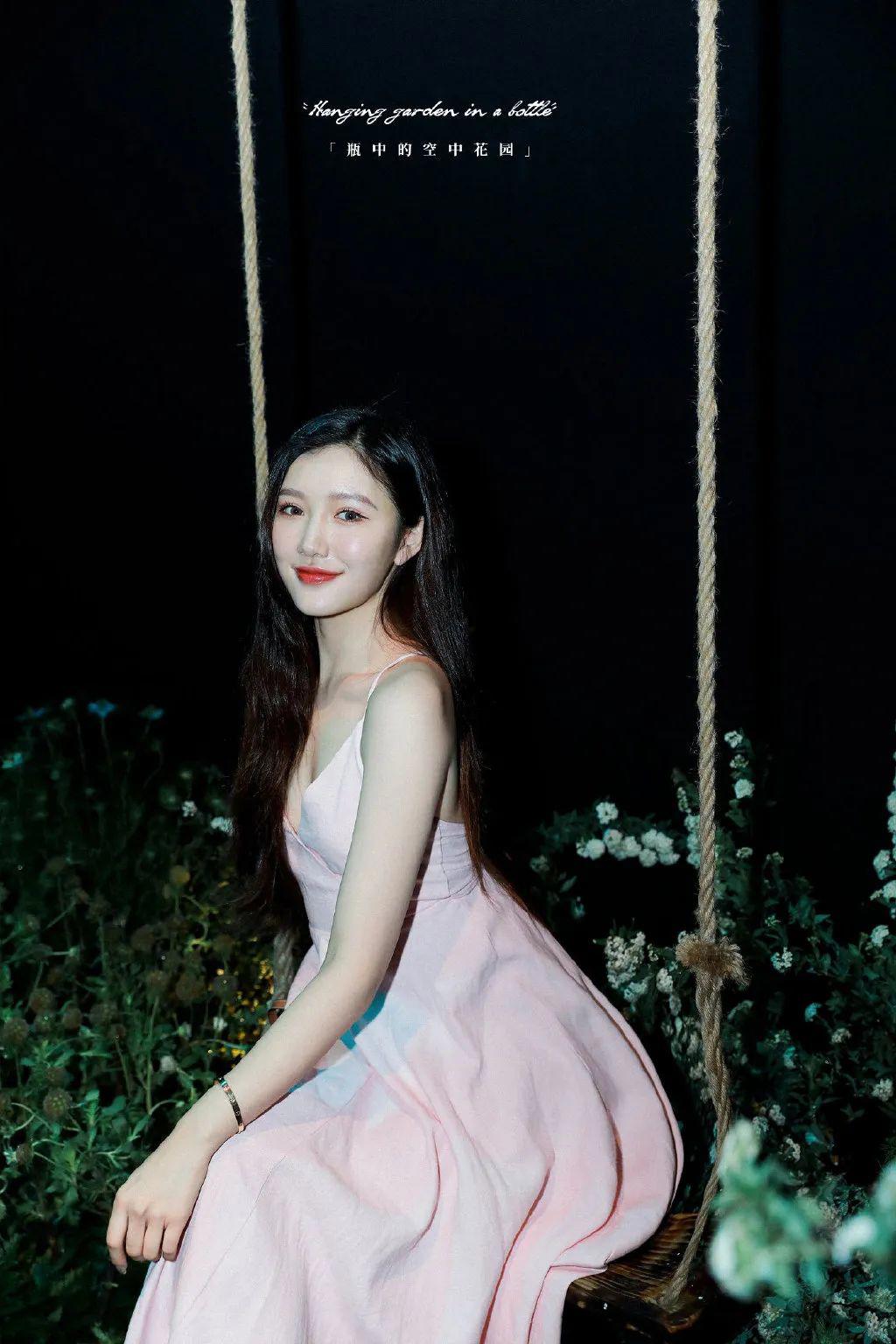 我们没有漫画腿漫画腰，但是动漫人物的穿搭还是灰常值得借鉴的