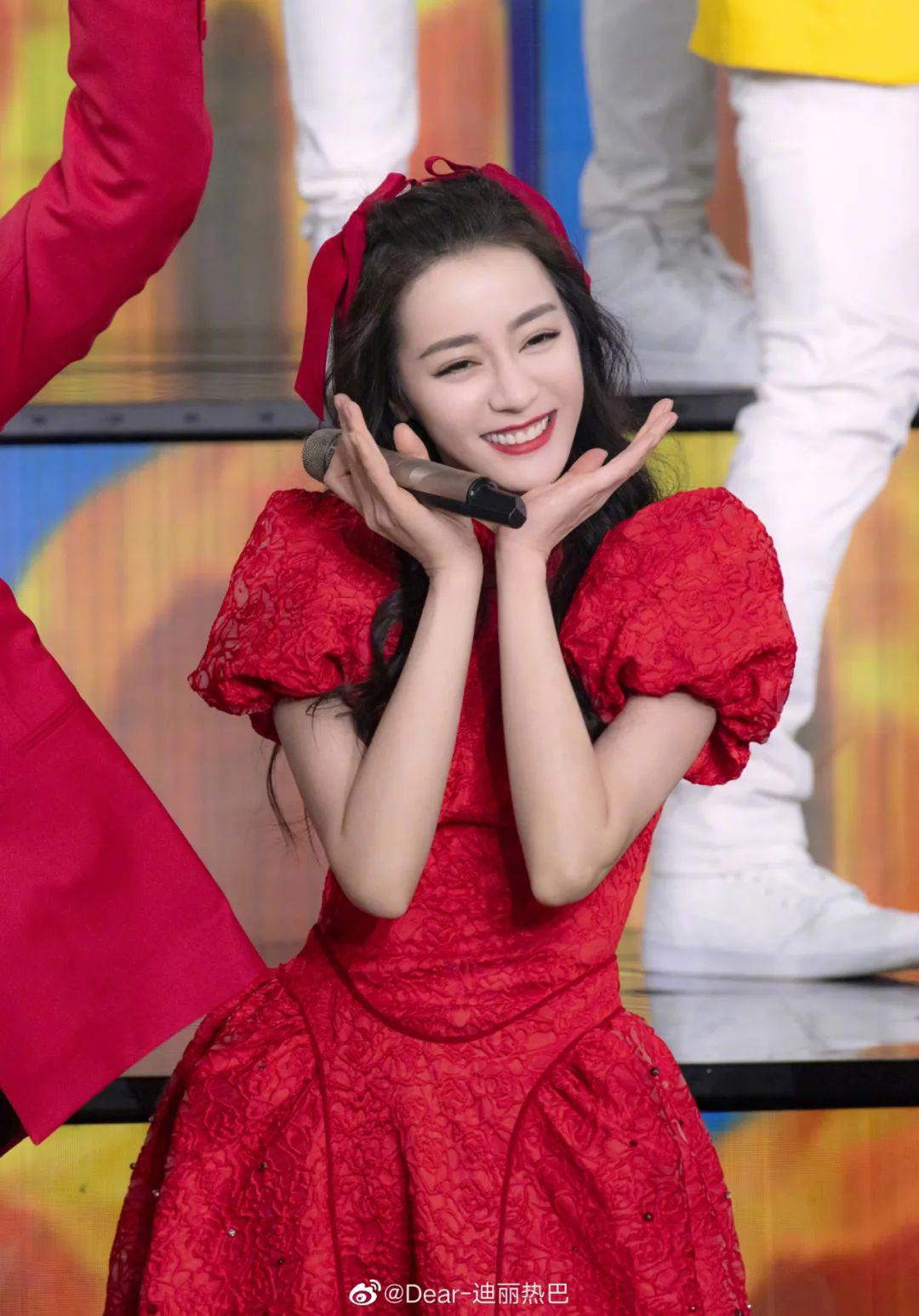 我们没有漫画腿漫画腰，但是动漫人物的穿搭还是灰常值得借鉴的