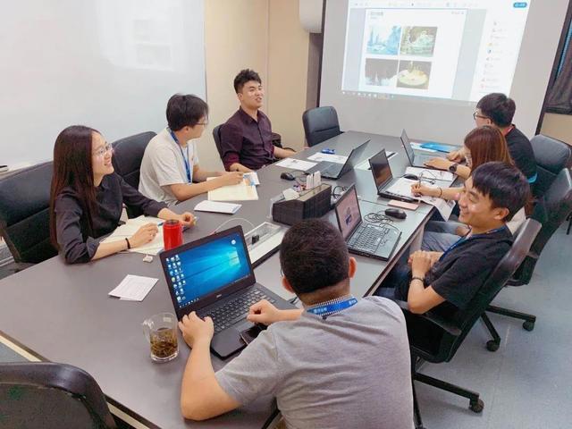 95后年薪百万作业帮直播课名师练就“十八般武艺”