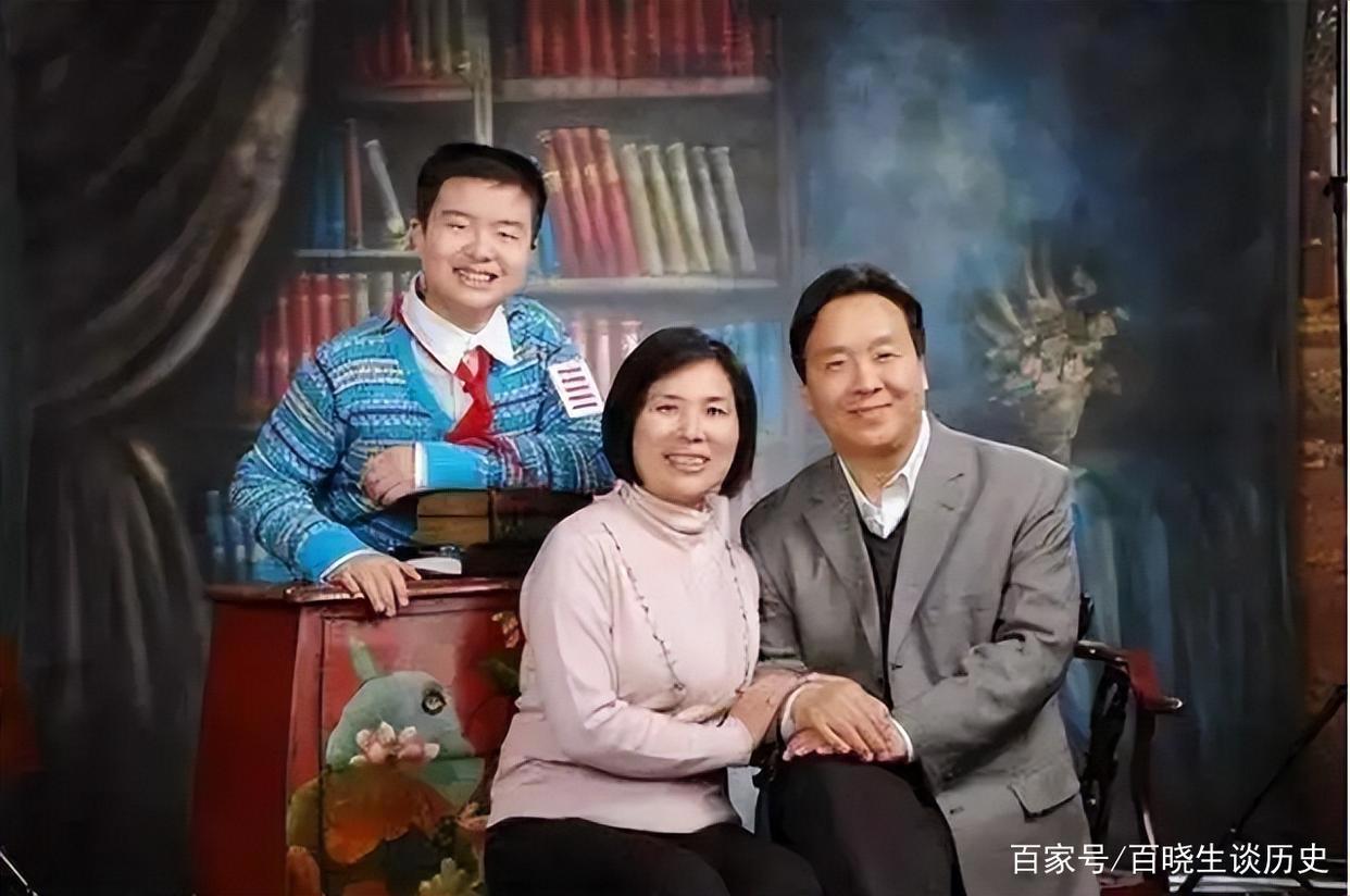 11年前，火遍全国的“五道杠”少年黄艺博，最终考上了哪所大学？