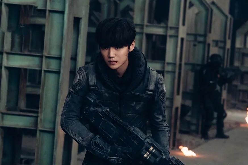 《上海堡垒》：一部可以“比肩”《流浪地球》的科幻“大片”