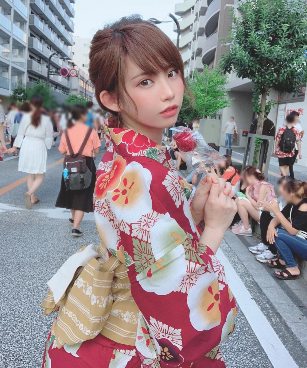 横扫日本Cosplay圈的28岁女孩，为什么这么厉害？