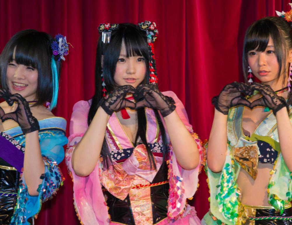 横扫日本Cosplay圈的28岁女孩，为什么这么厉害？