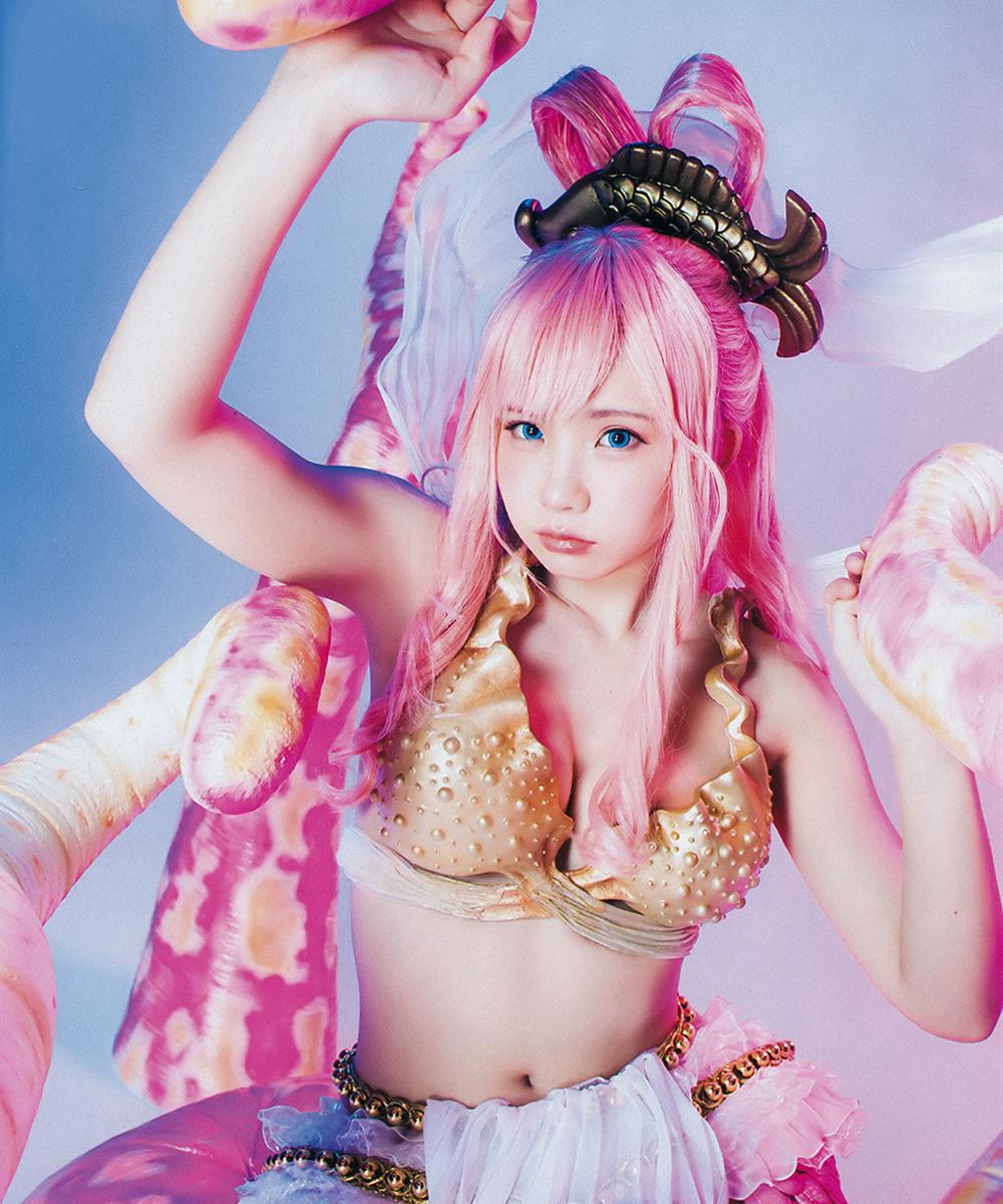 横扫日本Cosplay圈的28岁女孩，为什么这么厉害？