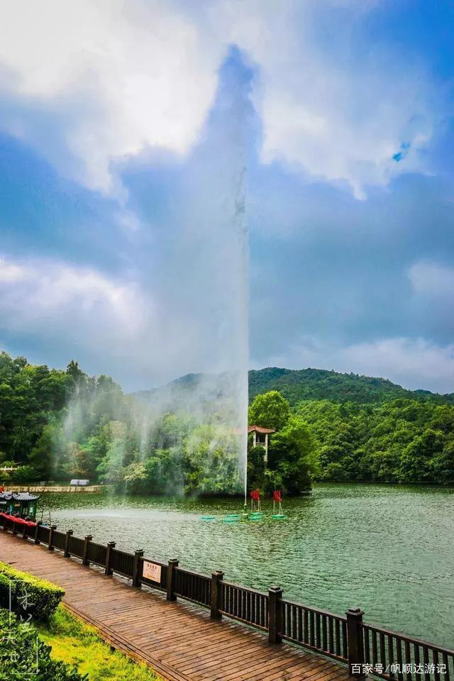 木兰天池避暑新玩法：奇幻漂流 萤火虫之夜，这个夏天嗨起来