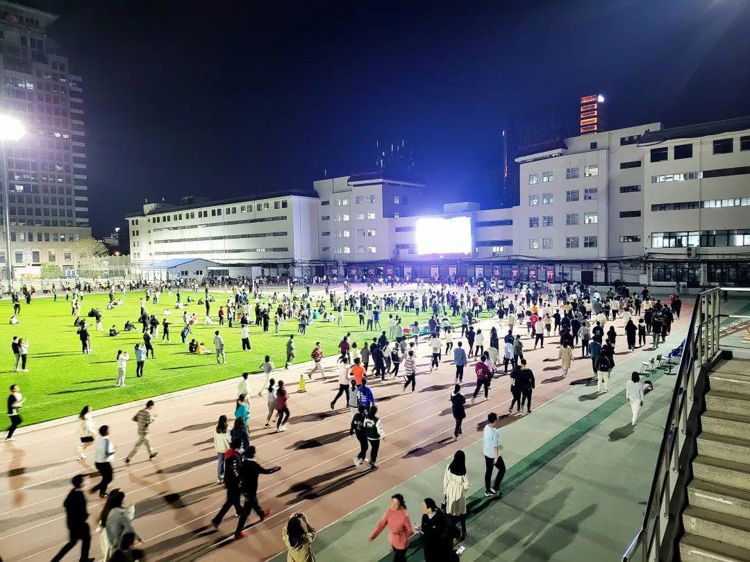 这一次，我们奔跑在星光中的音乐剧场