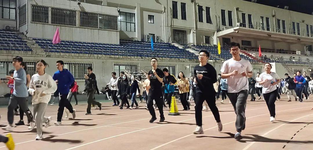 这一次，我们奔跑在星光中的音乐剧场