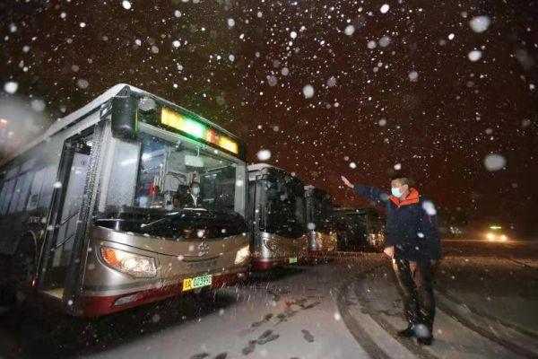 早读｜天津多区今天停课！最新雪情＋路况！雪后防跌倒攻略！国家邮政局发布重要提示！