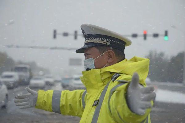早读｜天津多区今天停课！最新雪情＋路况！雪后防跌倒攻略！国家邮政局发布重要提示！