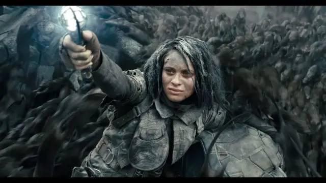 她是DC宇宙的新女神，在《X特遣队》中惊艳众人，魅力堪比小丑女