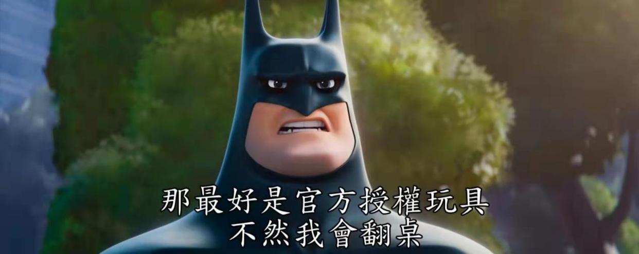 DC萌宠特遣队太颠覆！蝙蝠侠竟沦落到和狗比惨，还被制成小玩具