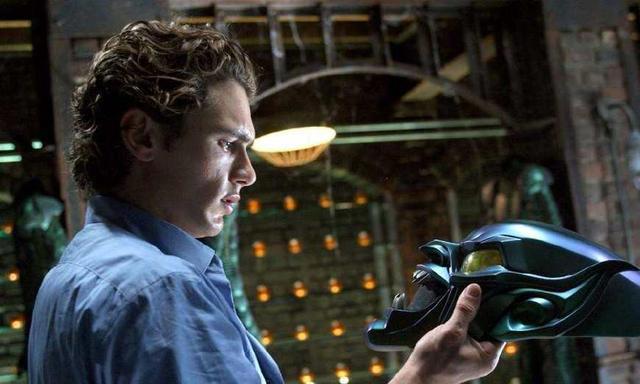 漫威电影不幸死亡的人物，快银就有点郁闷了，最感人的是他牺牲