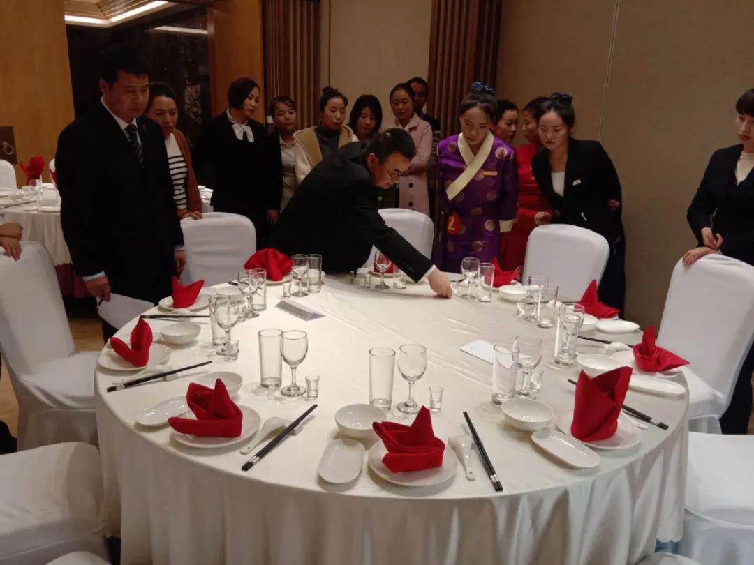 【奋进新征程建功新时代我们这十年】夏河篇